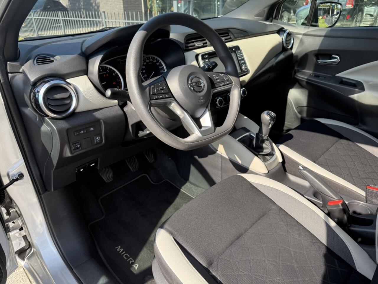 Nissan MICRA 0.9 IG-T N-Connecta | | Navi | Camera | Cruise | Schitterende au