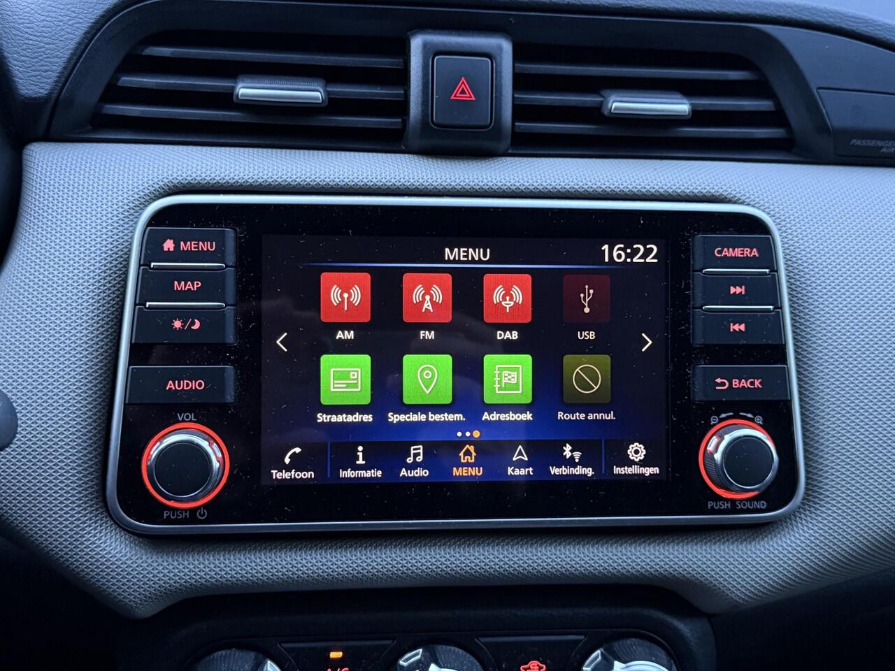 Nissan MICRA 1.0 IG-T N-Connecta Navigatie / Airco / Camera / trekhaak / Keyless Entry&Go / Cruise Control