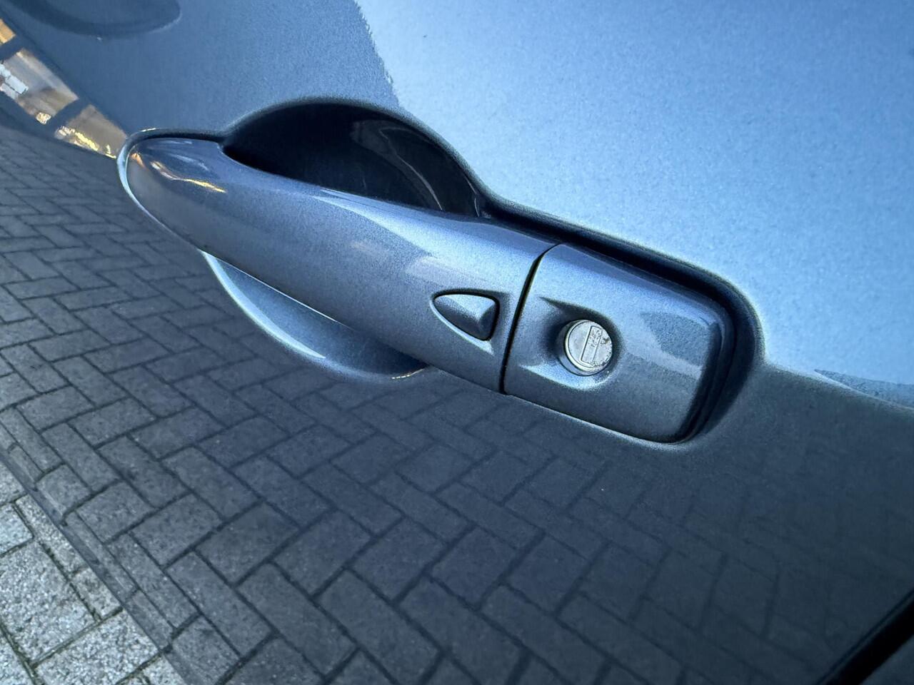 Nissan MICRA 1.0 IG-T N-Connecta Navigatie / Airco / Camera / trekhaak / Keyless Entry&Go / Cruise Control