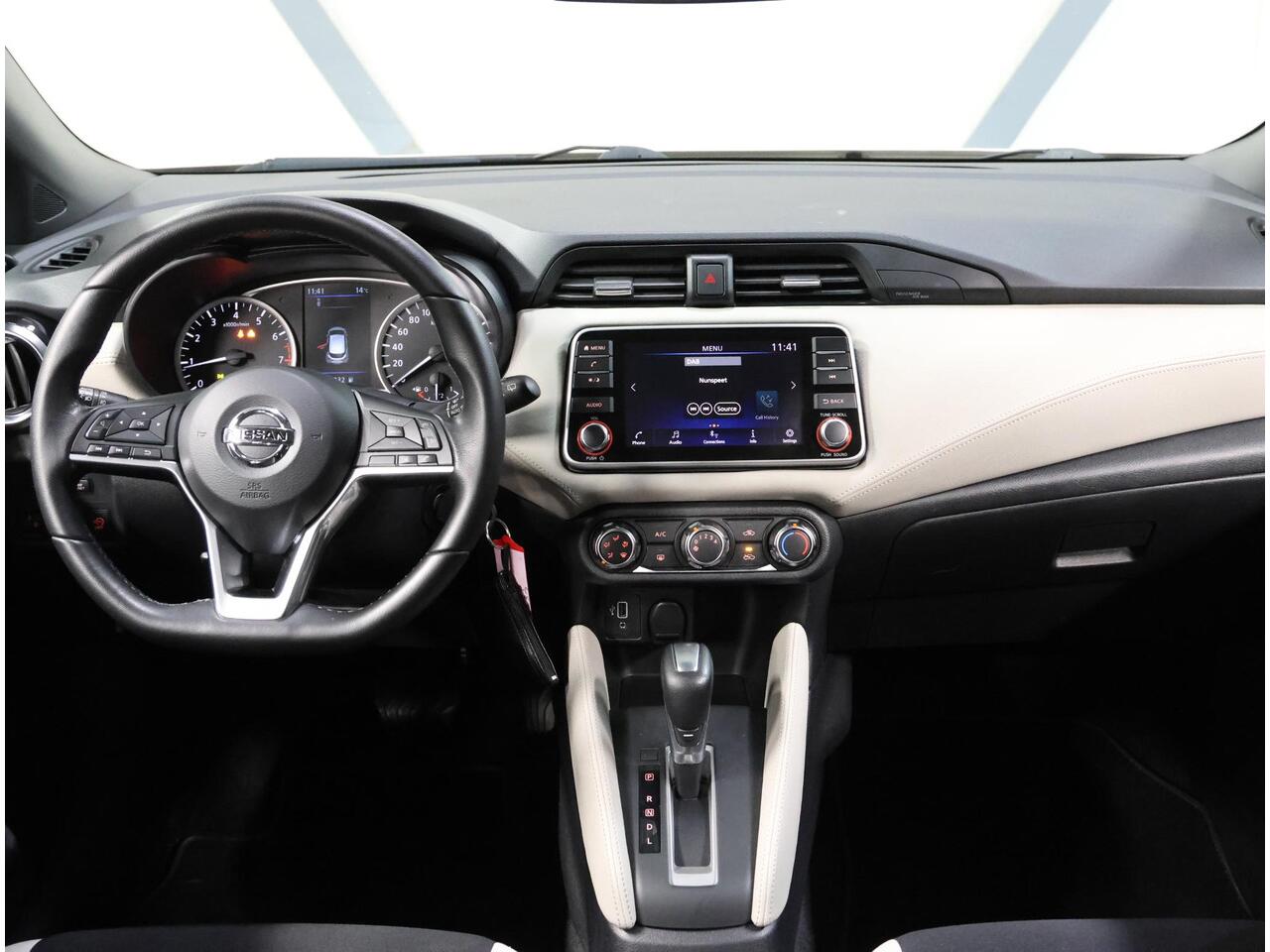 Nissan MICRA 100PK N-Connecta | 1ste eigenaar | AUTOMAAT | Cruise Control | DAB Radio | Parkeersensoren | AppleCarPlay/AndroidAuto | 16"LMV | Airco | Isofix | Privacy Glass | Parkeersensoren |