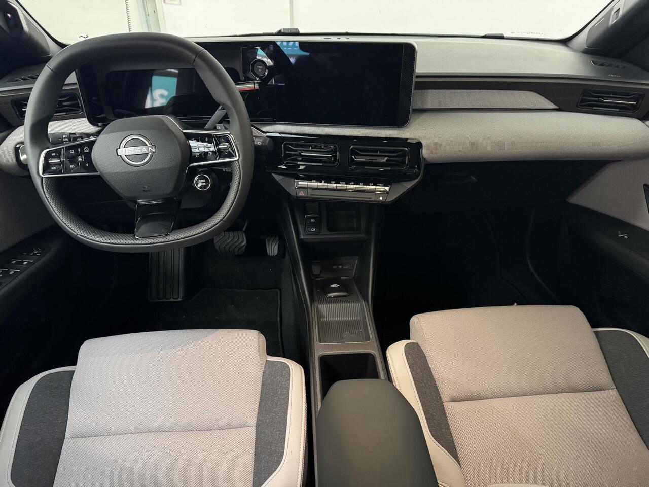 Nissan MICRA EVOLVE 52 kWh | DEMO | Navigatie | Stoel + Stuurverwarming | Achteruitrijcamera | Harman / Kardon |