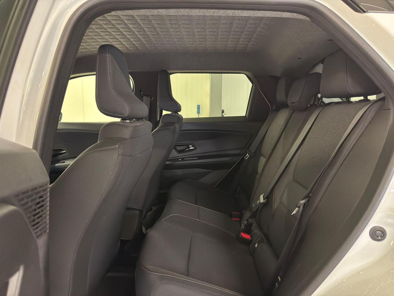 Nissan MICRA ADVANCE 52 kWh | Navigatie | Stoelverwarming | Achteruitrijcamera |