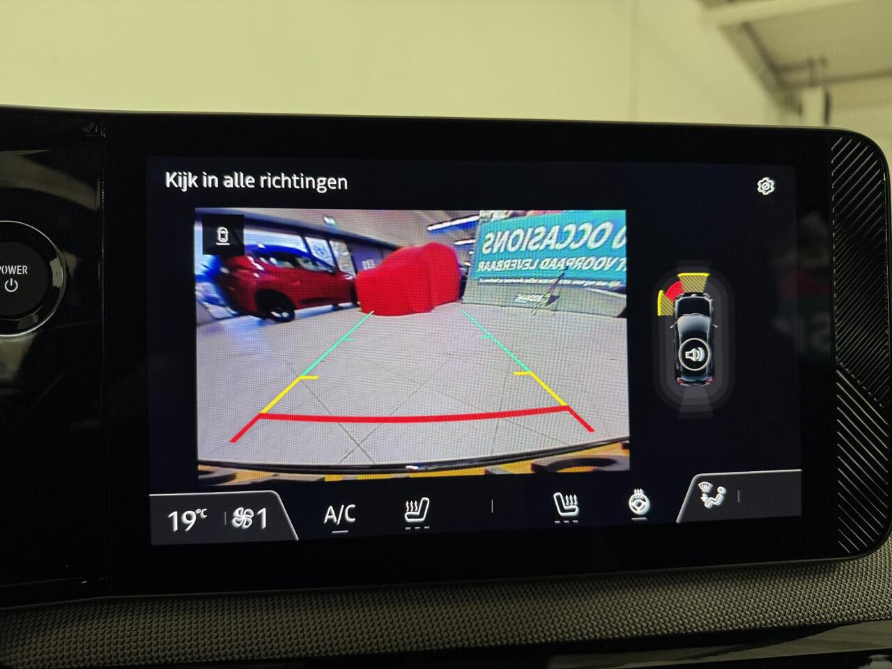 Nissan MICRA EVOLVE 52 kWh | DEMO | Navigatie | Stoel + Stuurverwarming | Achteruitrijcamera | Harman / Kardon |