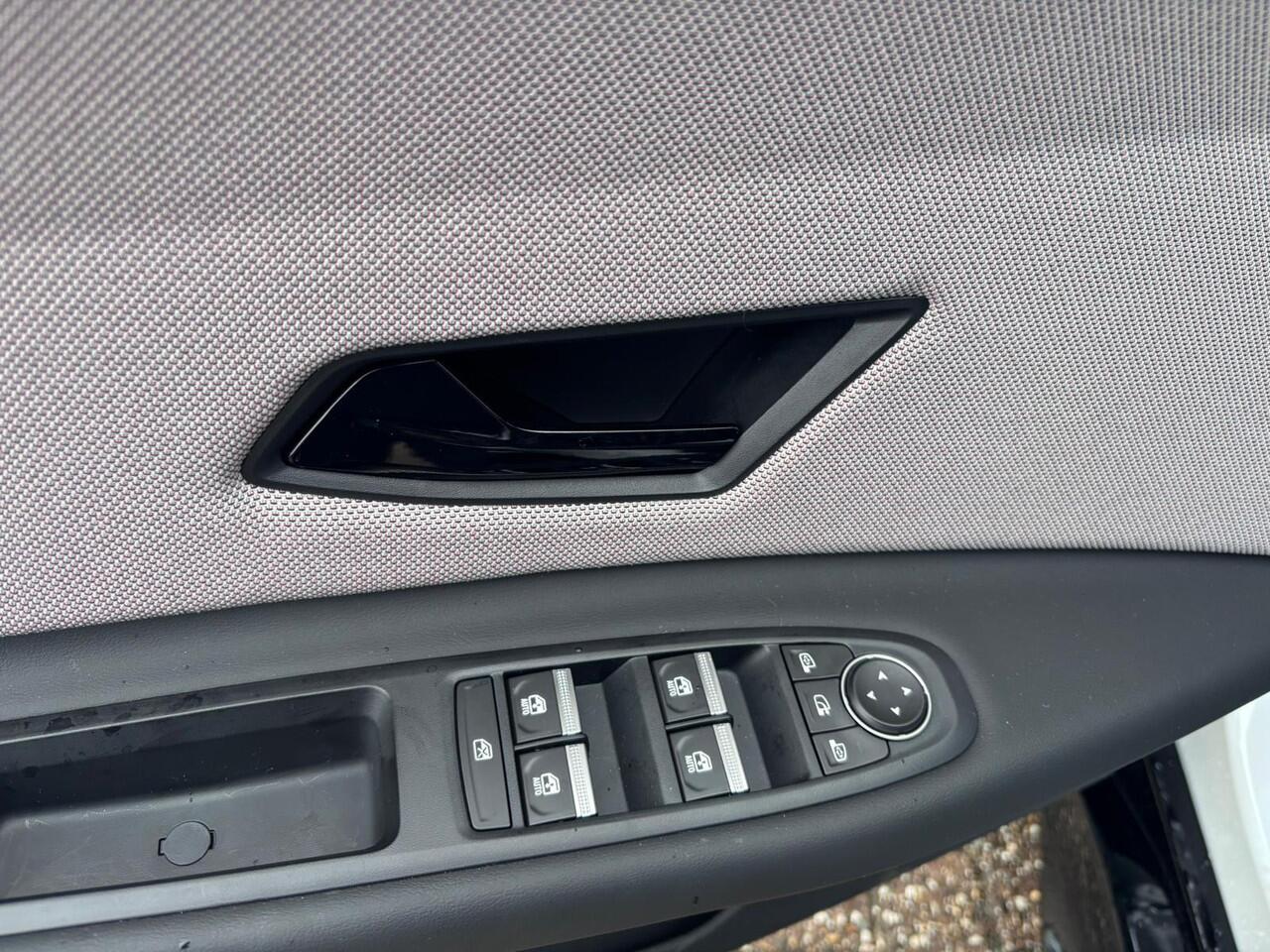 Nissan MICRA EVOLVE 52 kWh NU IN DE SHOWROOM!