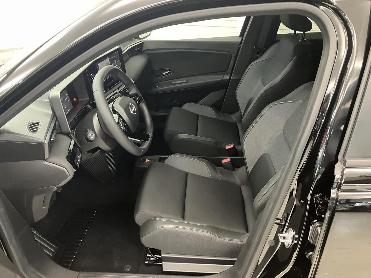 Nissan MICRA ENGAGE - Launch Edition 40 kWh / ** ¤ 2.500,- Voorraadvoordeel ** / Nieuw uit Voorraad Leverbaar / 310 KM WLTP / Apple CarPlay/Android Auto / Warmtepomp /