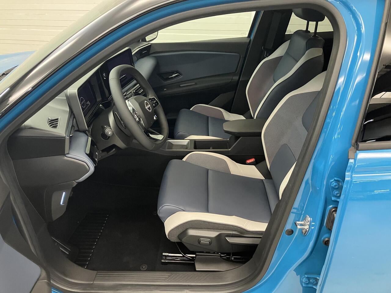 Nissan MICRA EVOLVE 52 kWh / ** ¤ 2.500,- Voorraadvoordeel ** / Nieuw uit Voorraad Leverbaar / 417 KM WLTP / Lederen Bekleding / Harman Kardon Premium Audio / Google Maps Navigatie /