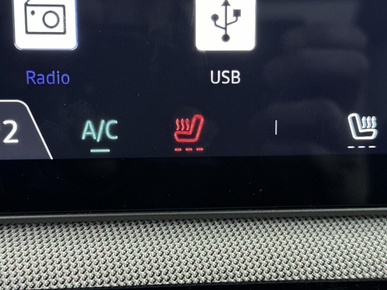 Nissan MICRA EVOLVE 52 kWh | Apple Carplay & Android Auto | Parkeersensoren| Herman Kardon | GOOGLE Navi | Two-Tone | ACC |