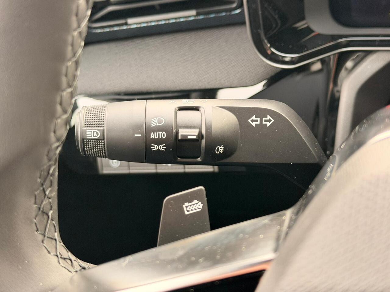 Nissan MICRA ADVANCE 40 kWh | TWO-TONE | NU IN DE SHOWROOM | ¤ 1.000,- VOORRAADKORTING | UIT VOORRAAD LEVERBAAR |