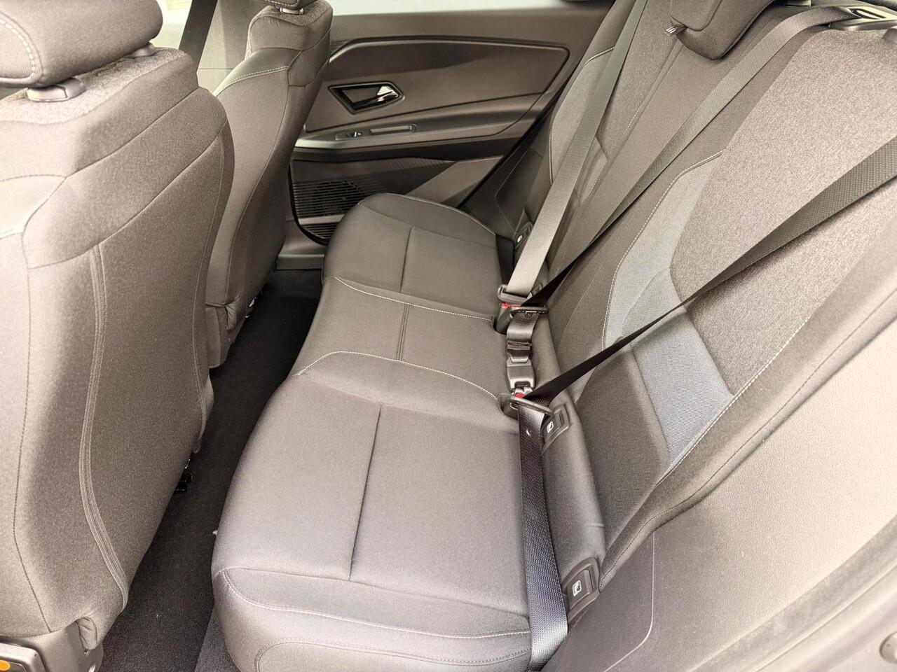 Nissan MICRA ADVANCE 40 kWh | TWO-TONE | NU IN DE SHOWROOM | ¤ 1.000,- VOORRAADKORTING | UIT VOORRAAD LEVERBAAR |