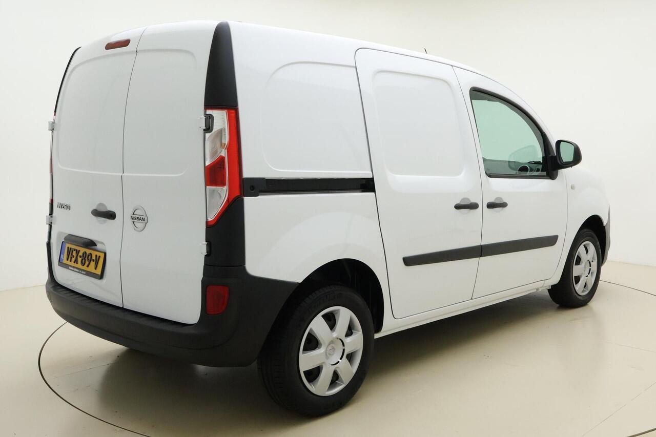 Nissan NV250 1.5 dCi 95pk L1H1 Acenta | 3-Zitplaatsen | Airco | Bluetooth | Radio/CD/USB | Schuifdeur Rechts