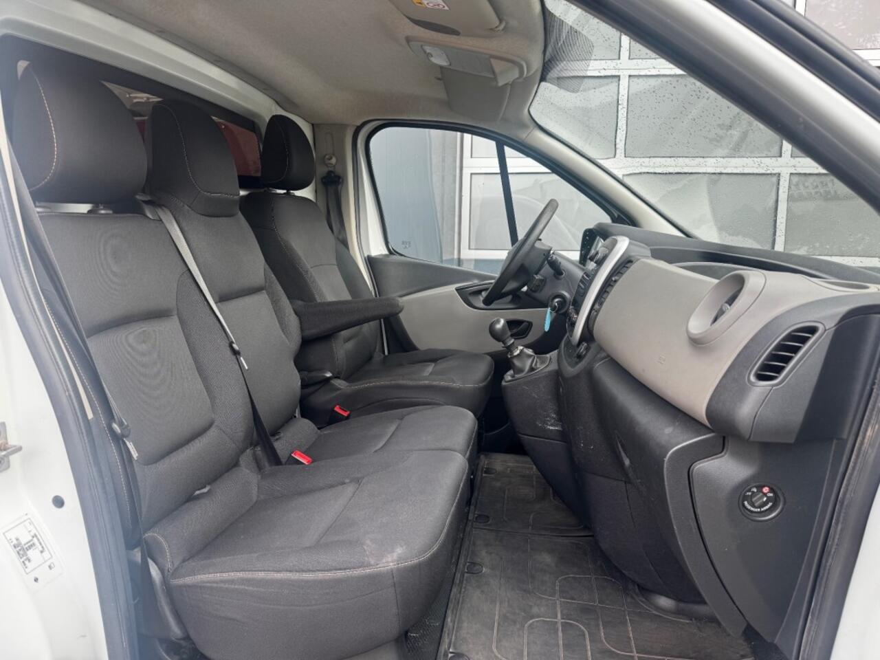 Nissan NV300 1.6 dCi 120pk L2H1 WERKPLAATSINRICHTING / Airco / Cruise / Trekhaak