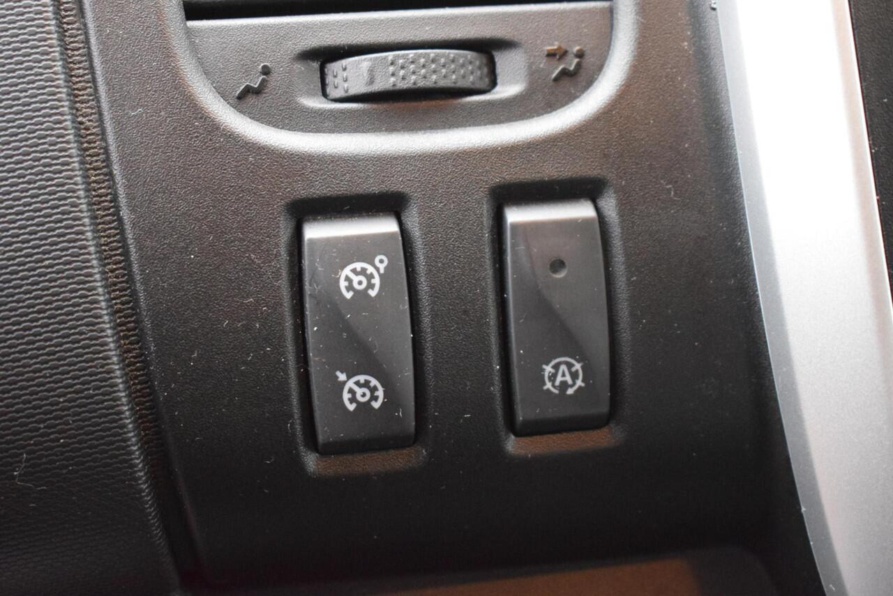 Nissan NV300 2.0 dCi 145 L2H1 Optima DC Comfort Navi Airco Camera Dubbel Cabine Km 120.294!!