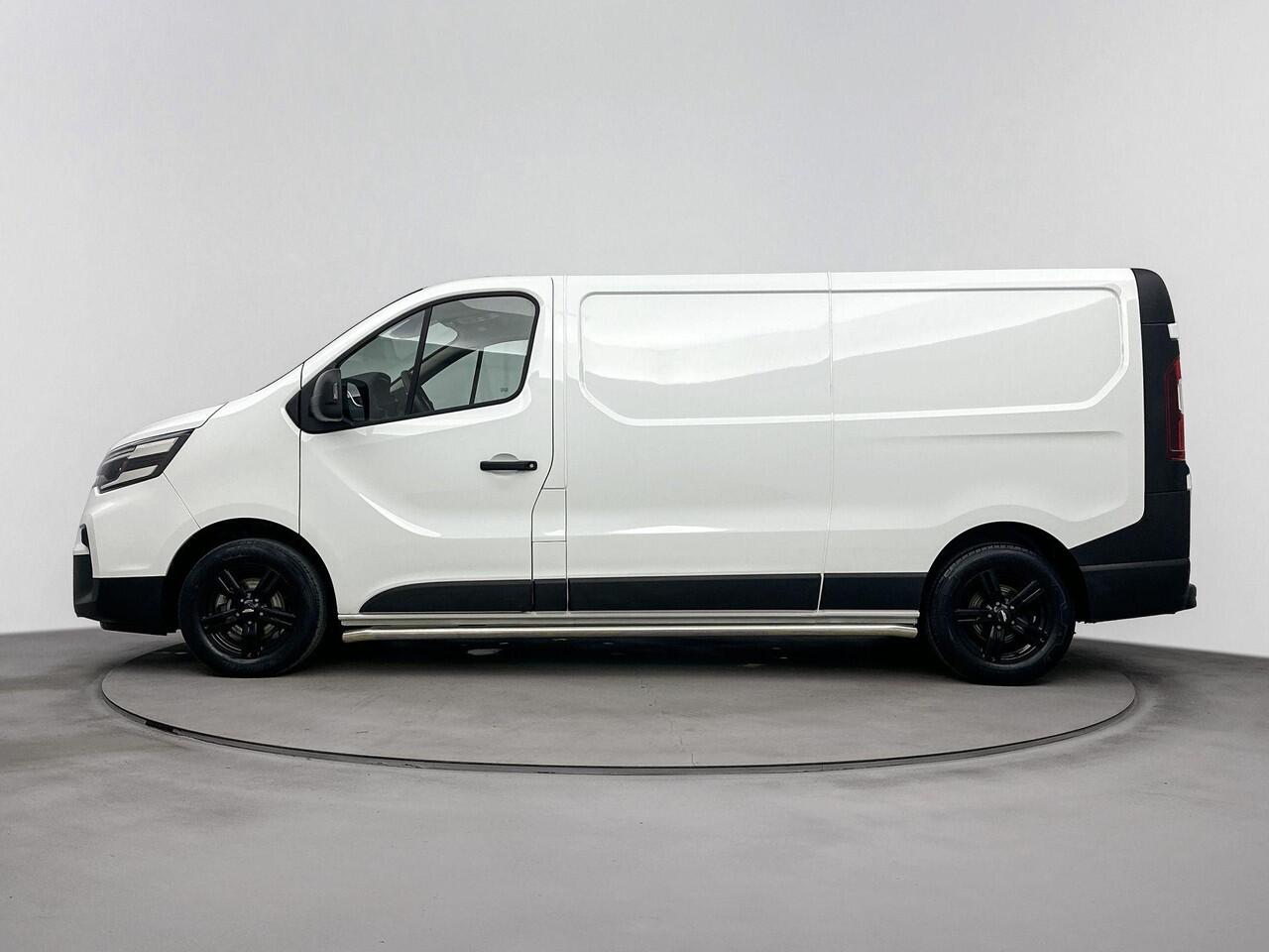 Nissan PRIMASTAR 2.0 dCi L2H1 Acenta | Trekhaak | Betimmering laadruimte | Sidebars | Lichtmetalen velgen