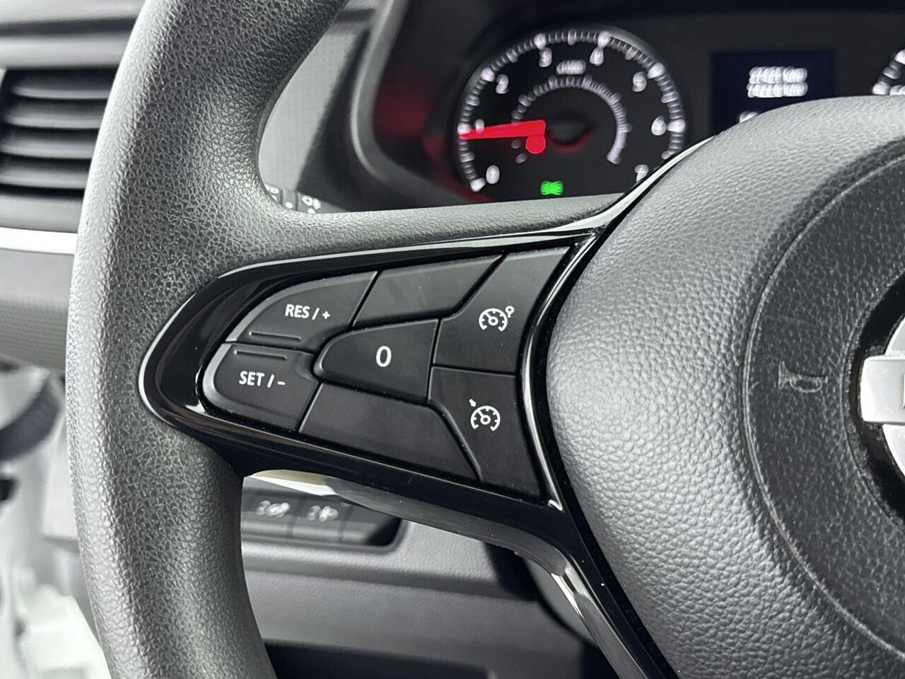 Nissan PRIMASTAR 2.0 dCi L2H1 Acenta | Trekhaak | Betimmering laadruimte | Sidebars | Lichtmetalen velgen