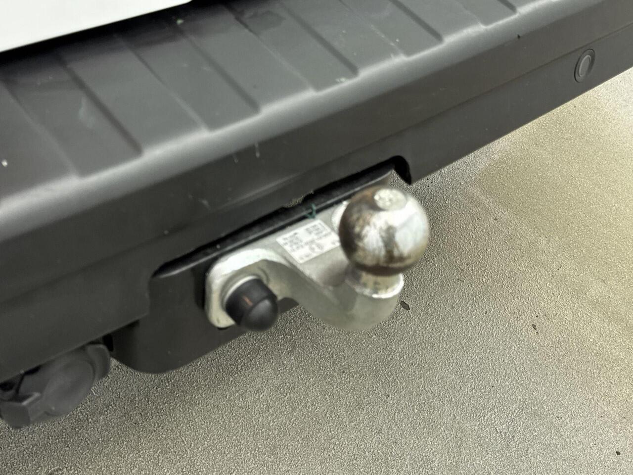 Nissan PRIMASTAR 2.0 dCi L2H1 Acenta | Trekhaak | Betimmering laadruimte | Sidebars | Lichtmetalen velgen