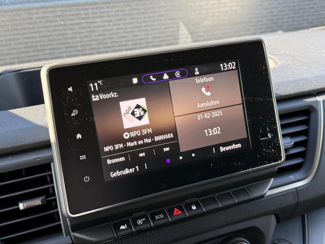 Nissan PRIMASTAR 2.0 dCi L1H1 / Airco / Apple&Android Carplay / Trekhaak / Betimmering / Cruise Control / Sensoren achter / Bluetooth / DAB / 3 zitplaatsen
