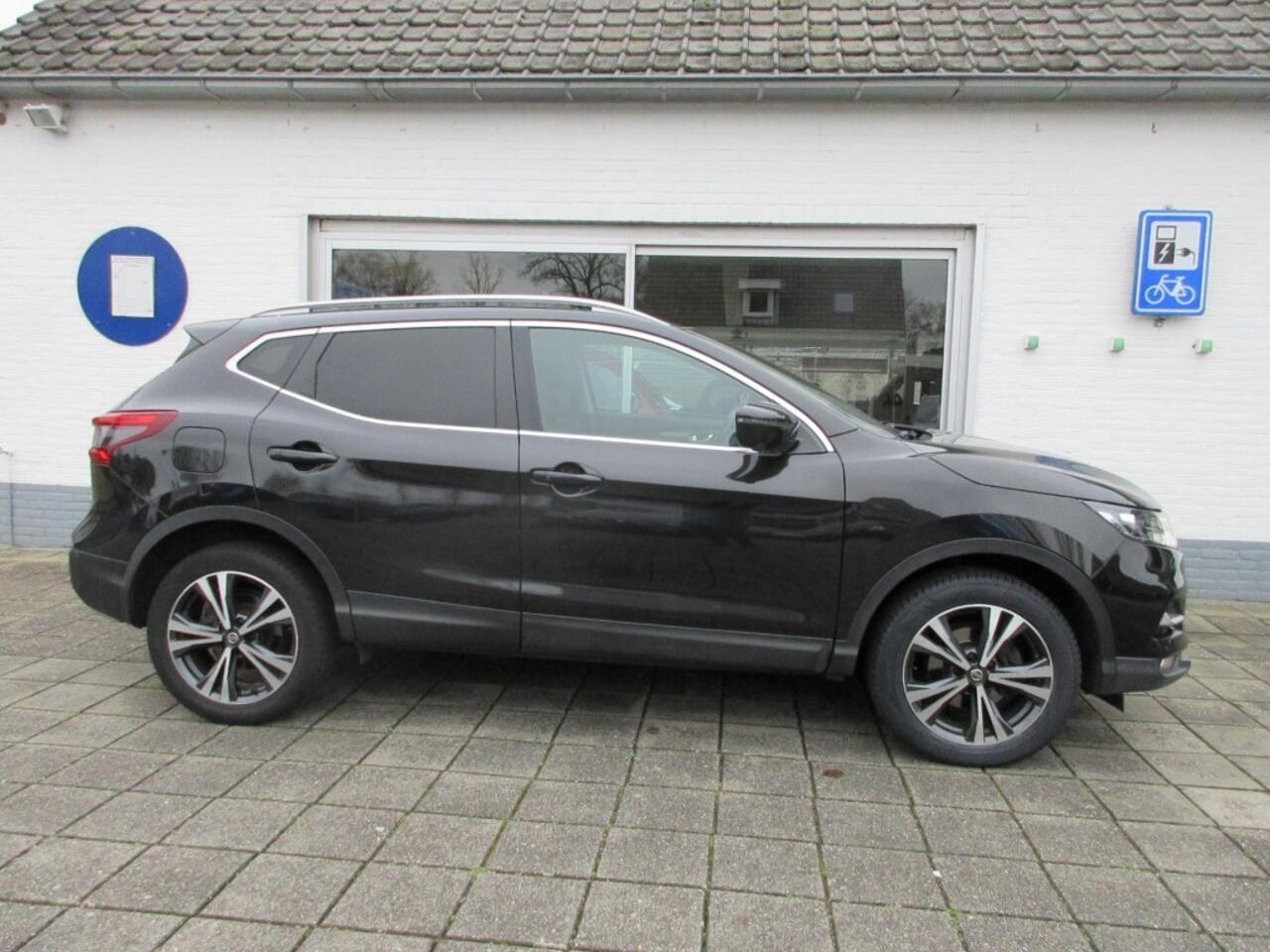 Nissan QASHQAI 1.6 163PK N-Connecta Design Pack