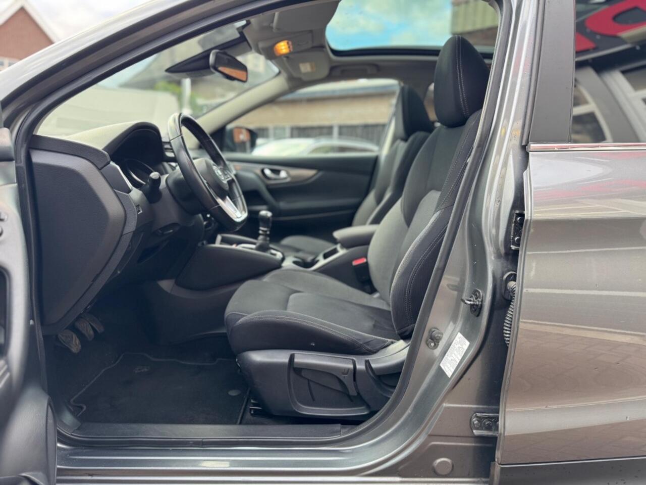 Nissan QASHQAI DIG-T 115 N-CONNECTA / 360 CAMERA / CRUISE / PANODAK / NAVI / ECC / KEYLESS