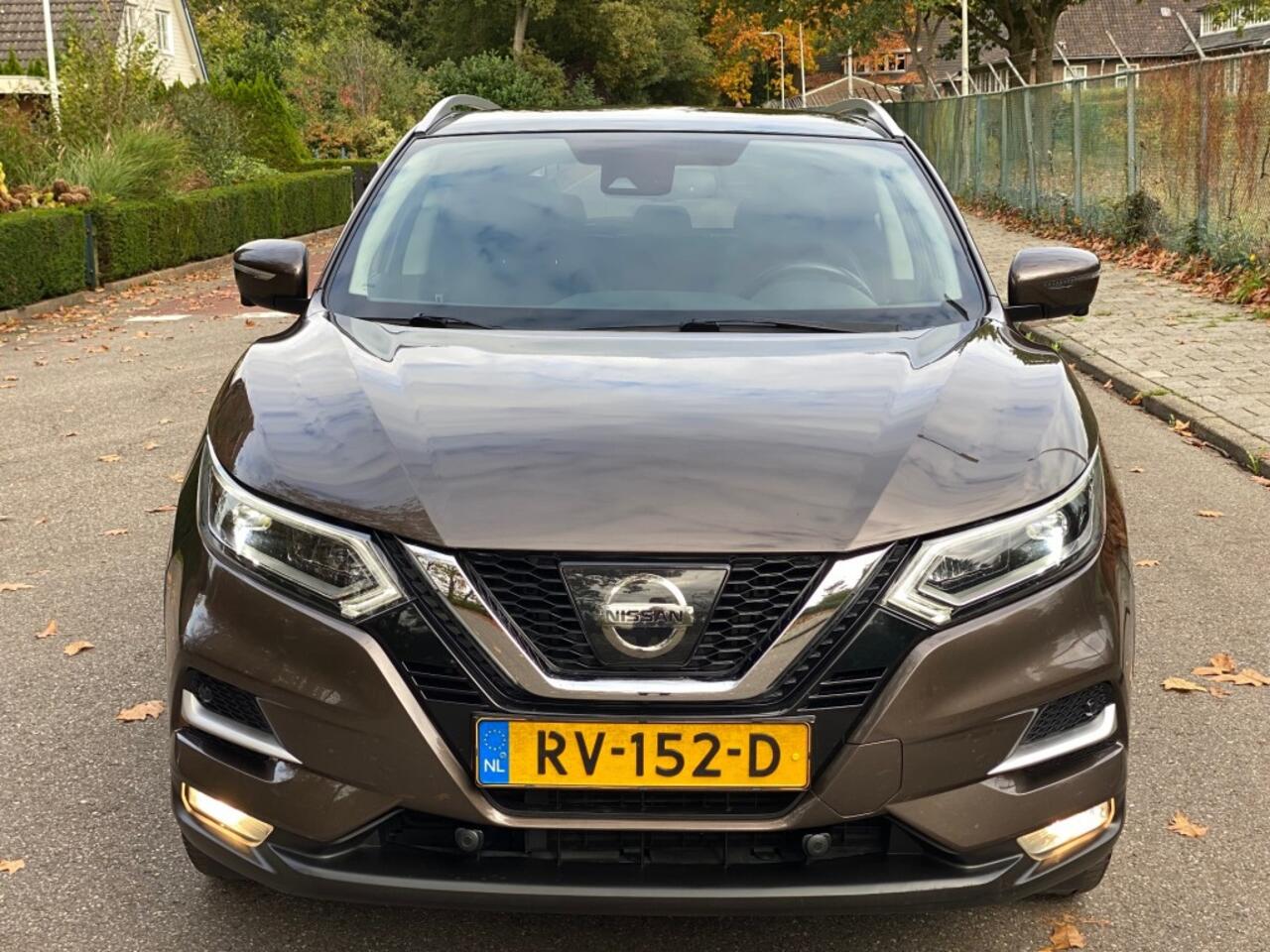 Nissan QASHQAI 1.6 Tekna - Pano dak - Navi - Trekhaak - Leer !!!