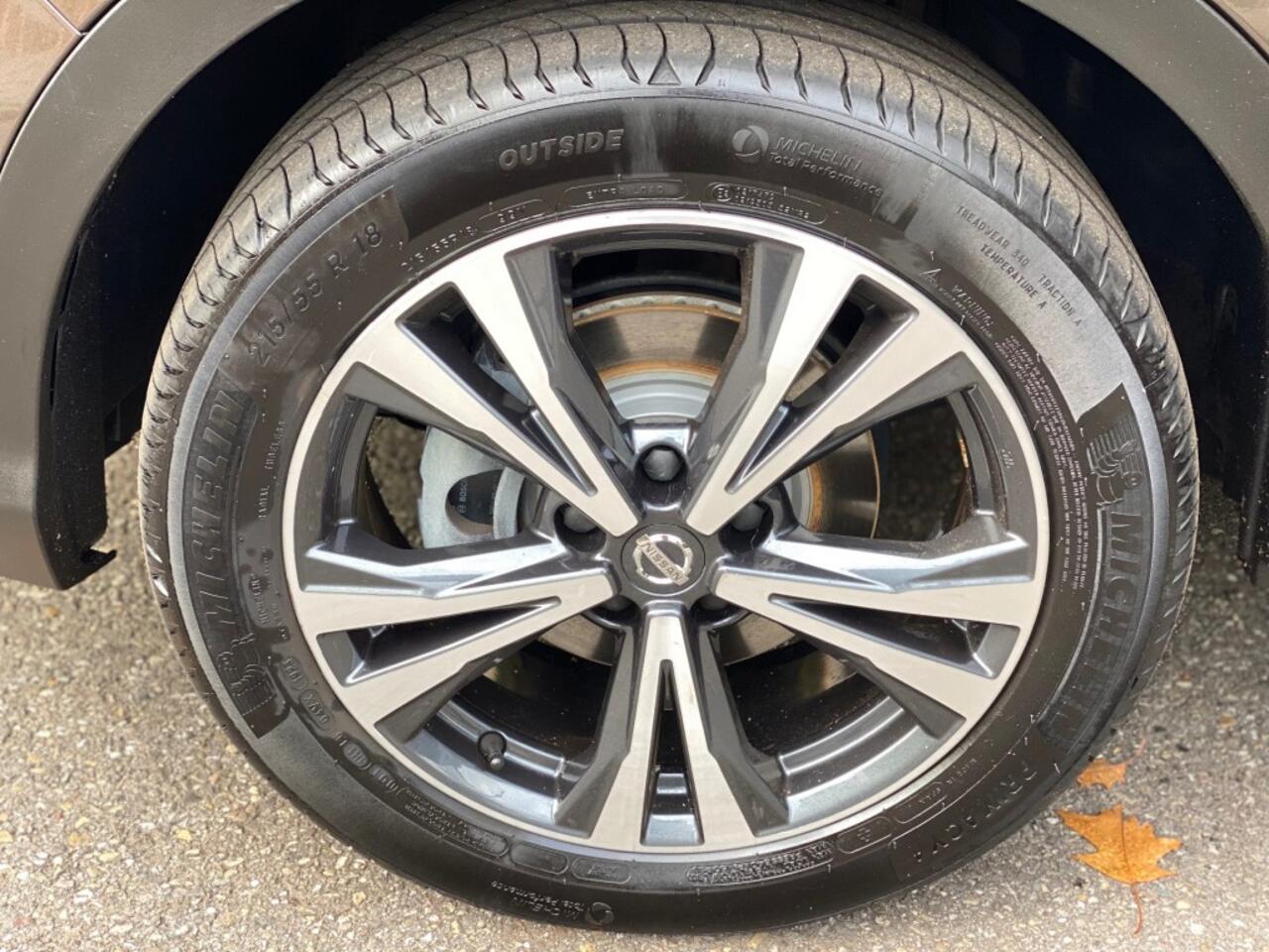 Nissan QASHQAI 1.6 Tekna - Pano dak - Navi - Trekhaak - Leer !!!