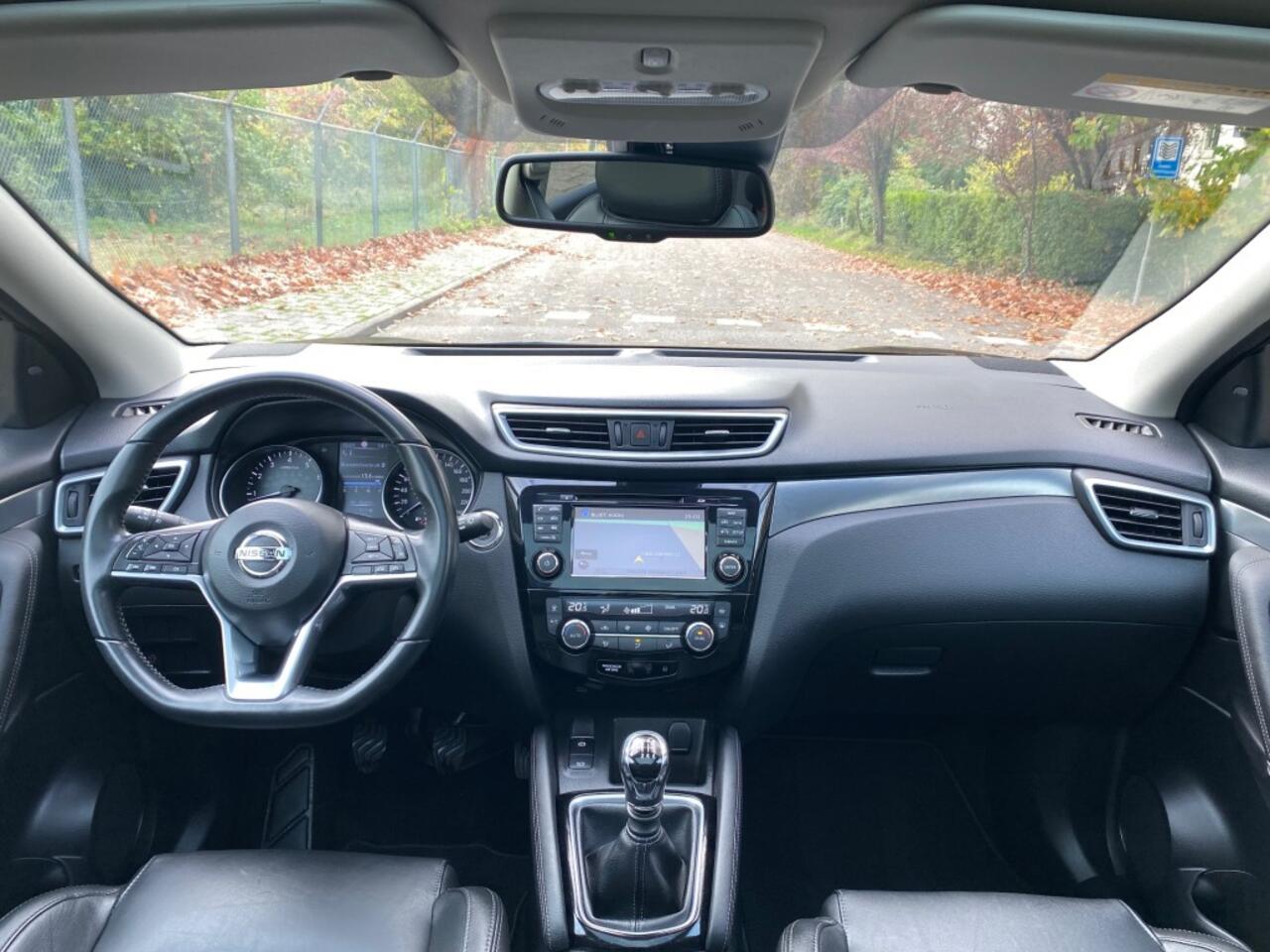 Nissan QASHQAI 1.6 Tekna - Pano dak - Navi - Trekhaak - Leer !!!