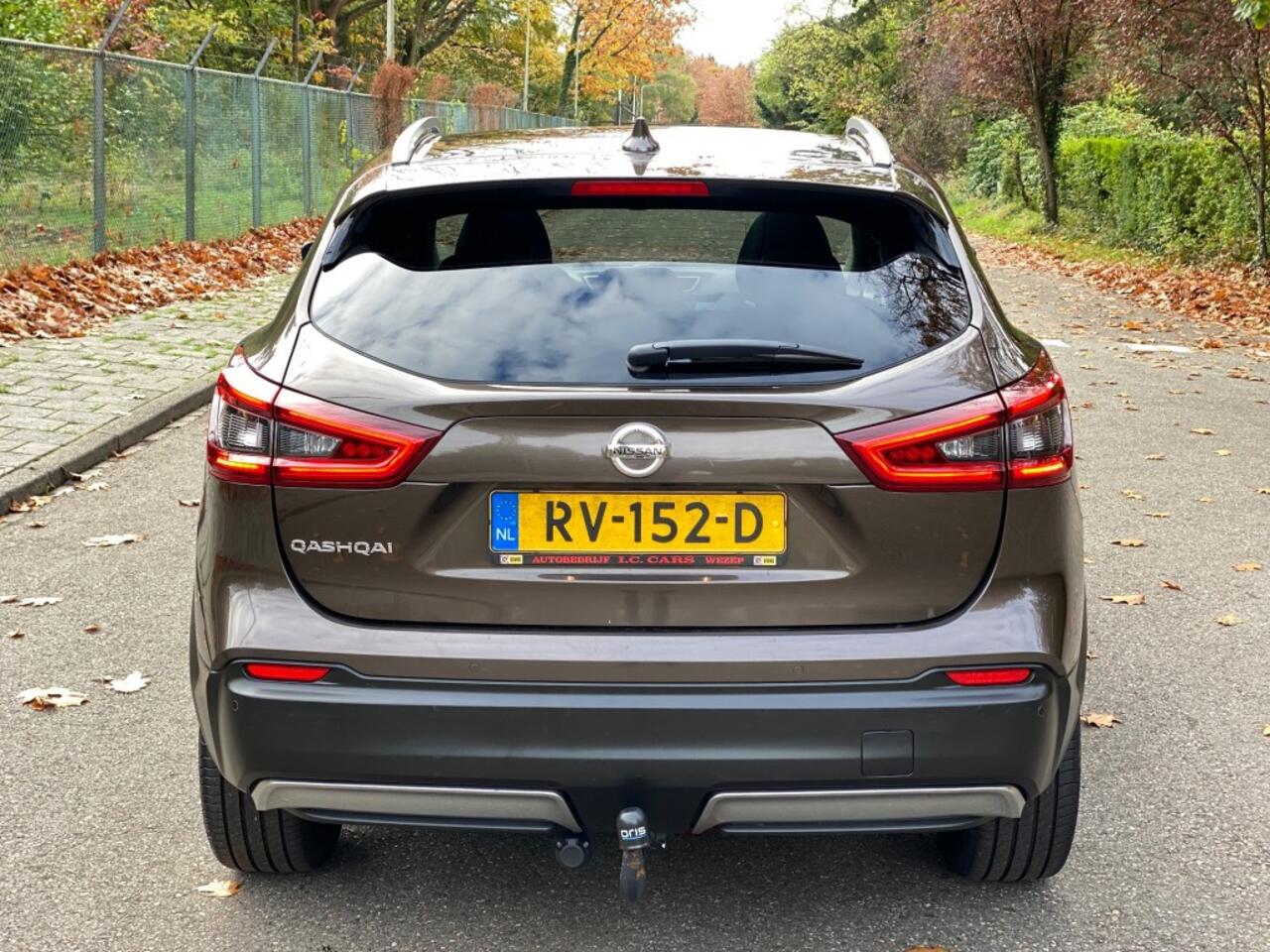 Nissan QASHQAI 1.6 Tekna - Pano dak - Navi - Trekhaak - Leer !!!