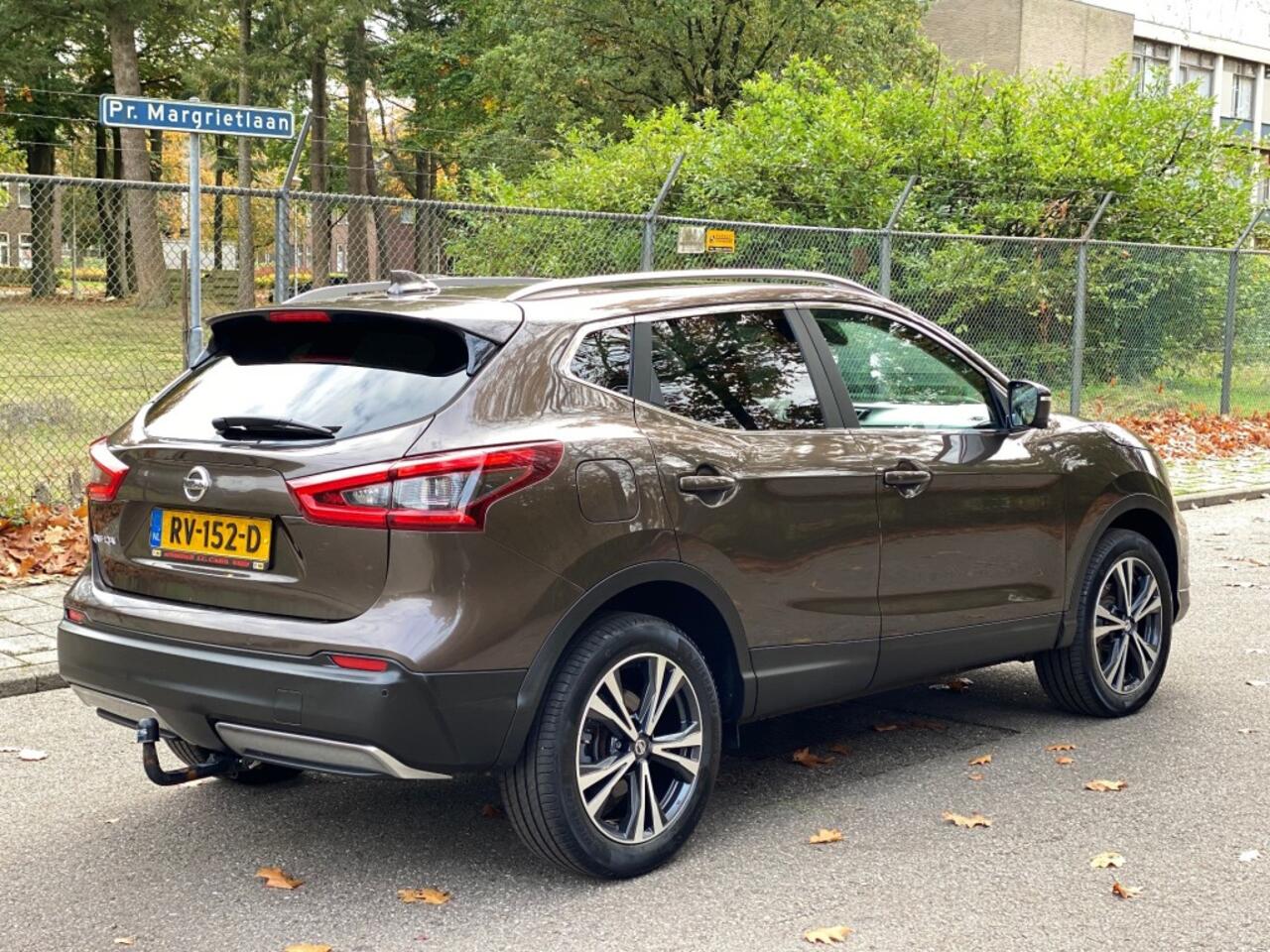 Nissan QASHQAI 1.6 Tekna - Pano dak - Navi - Trekhaak - Leer !!!
