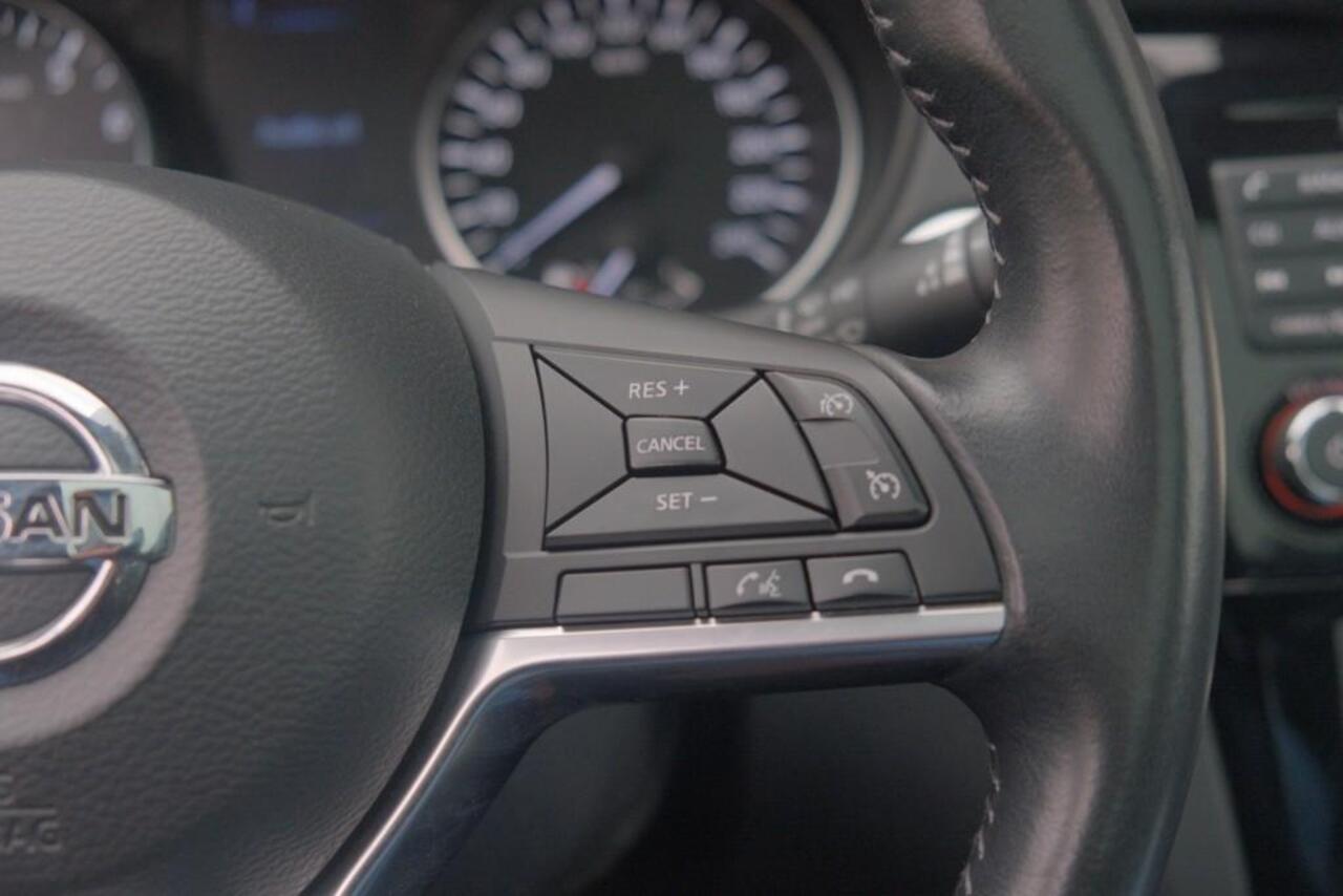 Nissan QASHQAI 1.2 DIG-T 116pk N-Connecta | Navi | Climate | Cruise | Keyless | Panoramadak | 360° Camera | Trekhaak