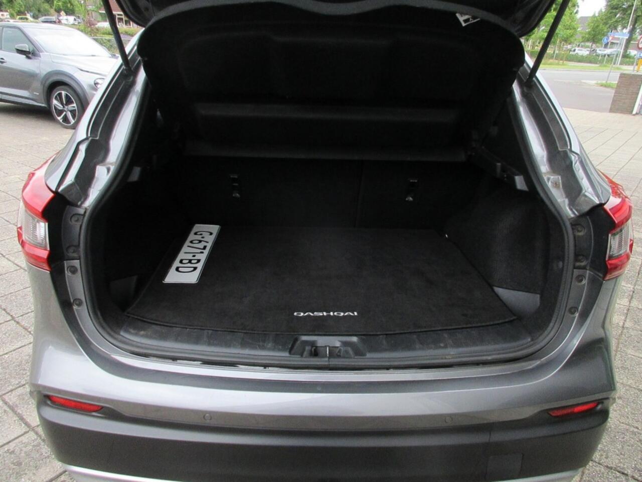 Nissan QASHQAI 1.3 140PK N-MOTION