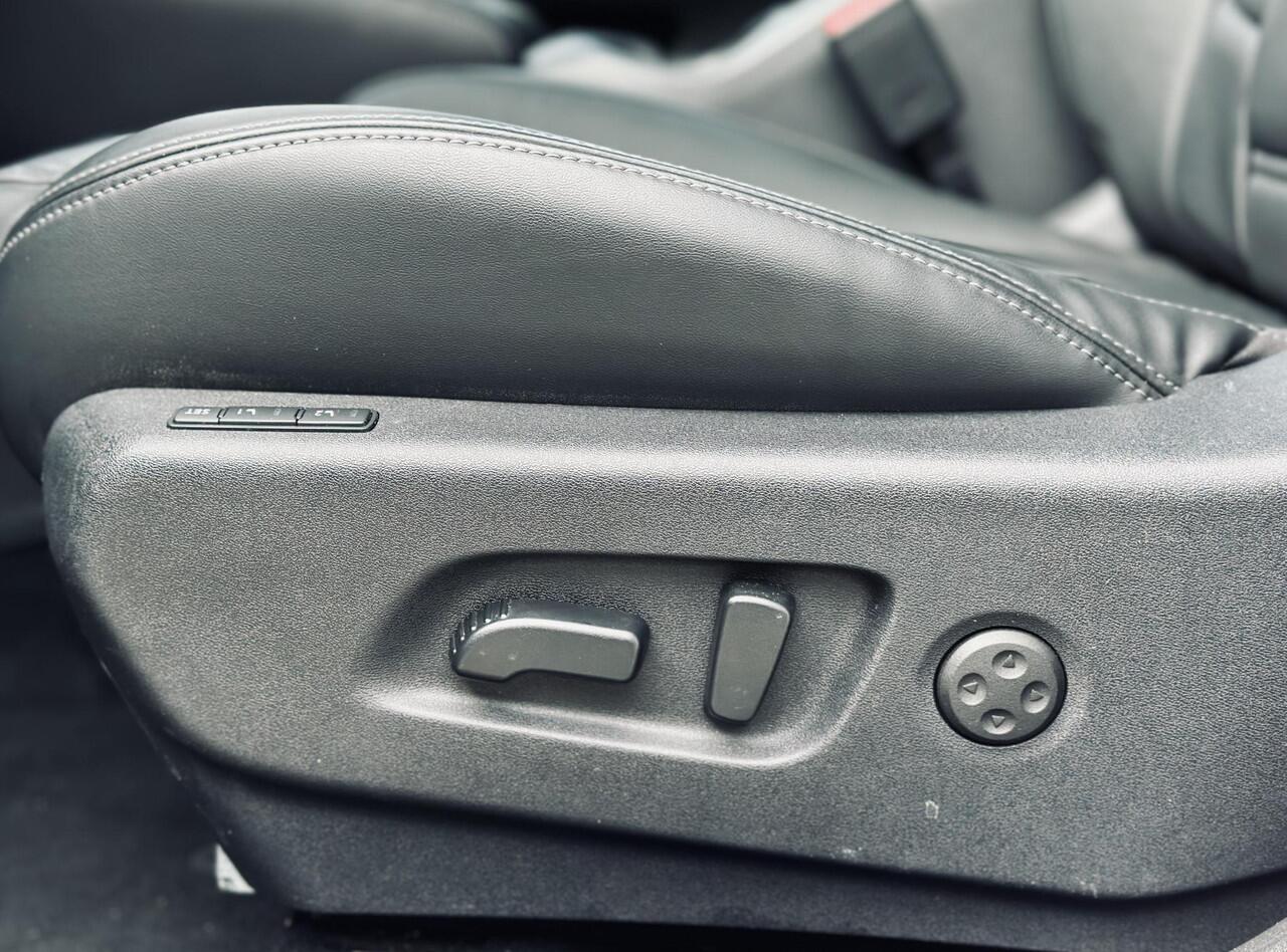 Nissan QASHQAI 1.3 DIG-T Tekna +