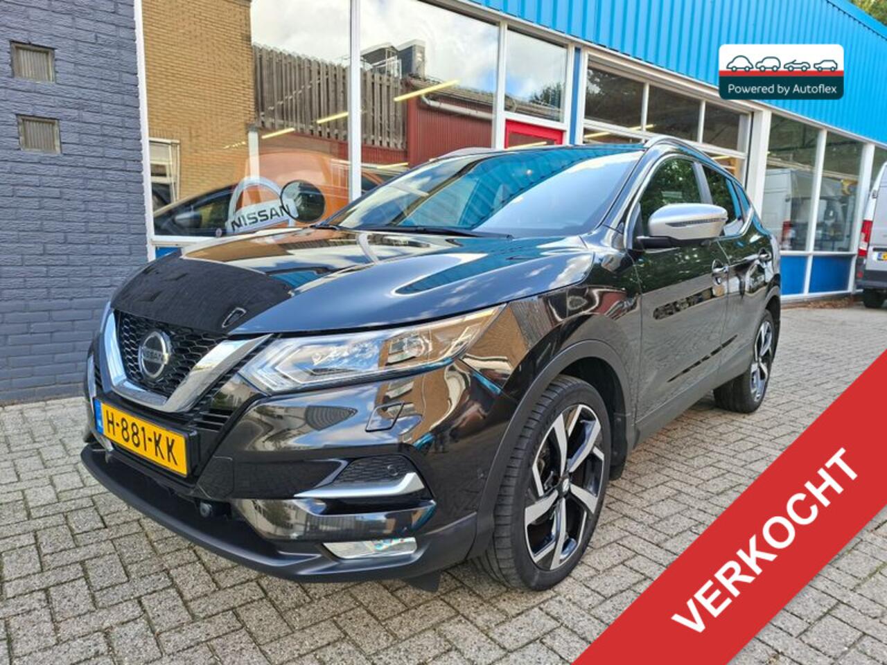 Nissan QASHQAI 1.3 DIG-T Tekna + Trekhaak Panoramadak RIJKLAAR