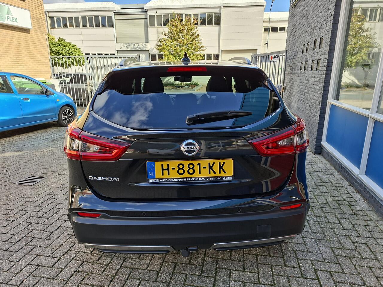 Nissan QASHQAI 1.3 DIG-T Tekna + Trekhaak Panoramadak RIJKLAAR