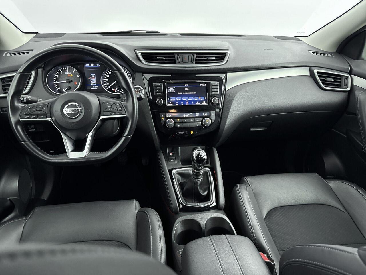 Nissan QASHQAI 1.3 DIG-T N-Connecta 140PK | Navigatie | 360 Camera | Stoelverwarming | Climate Control | Half-Leder | Cruise Control