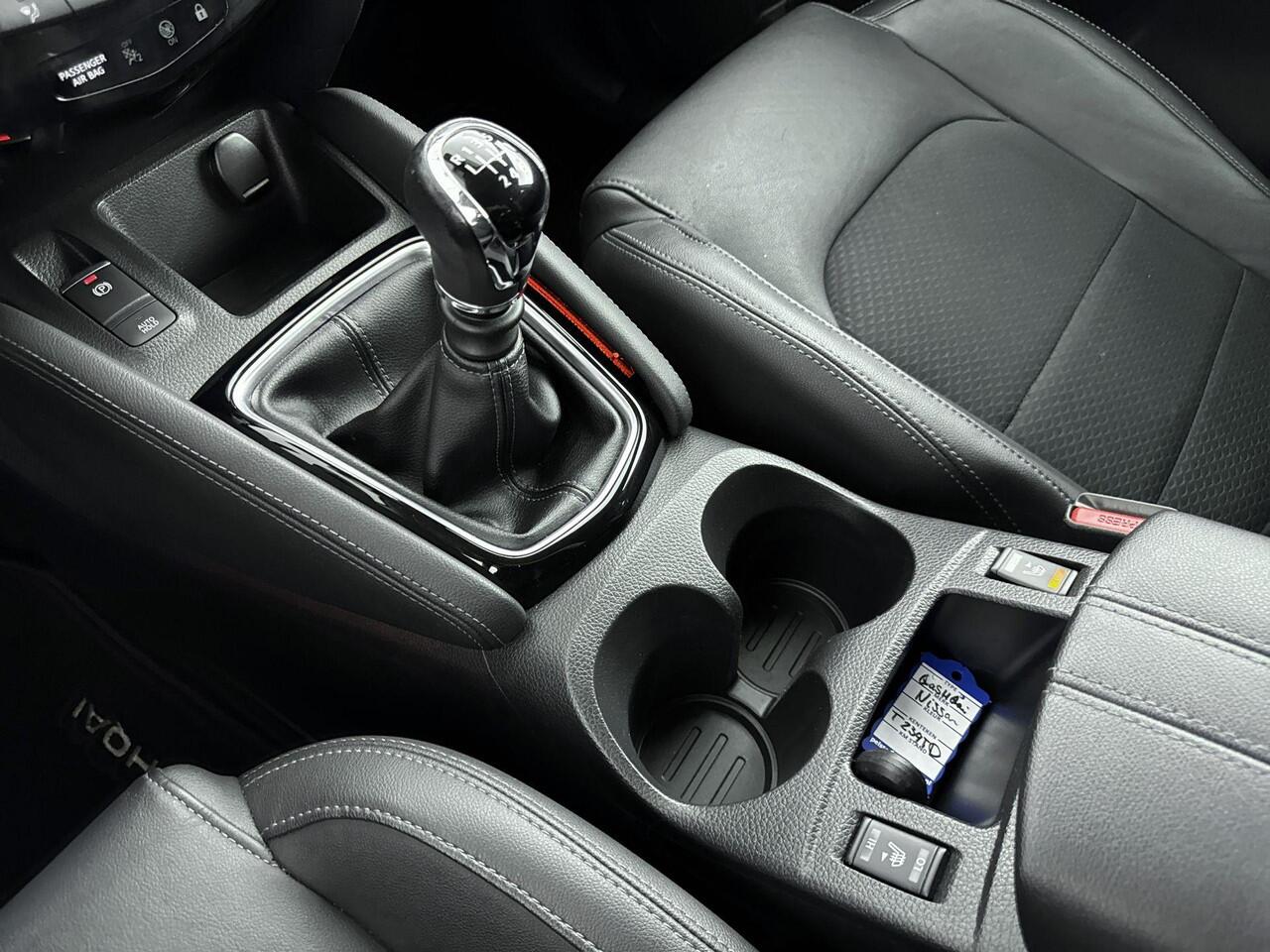 Nissan QASHQAI 1.3 DIG-T N-Connecta 140PK | Navigatie | 360 Camera | Stoelverwarming | Climate Control | Half-Leder | Cruise Control