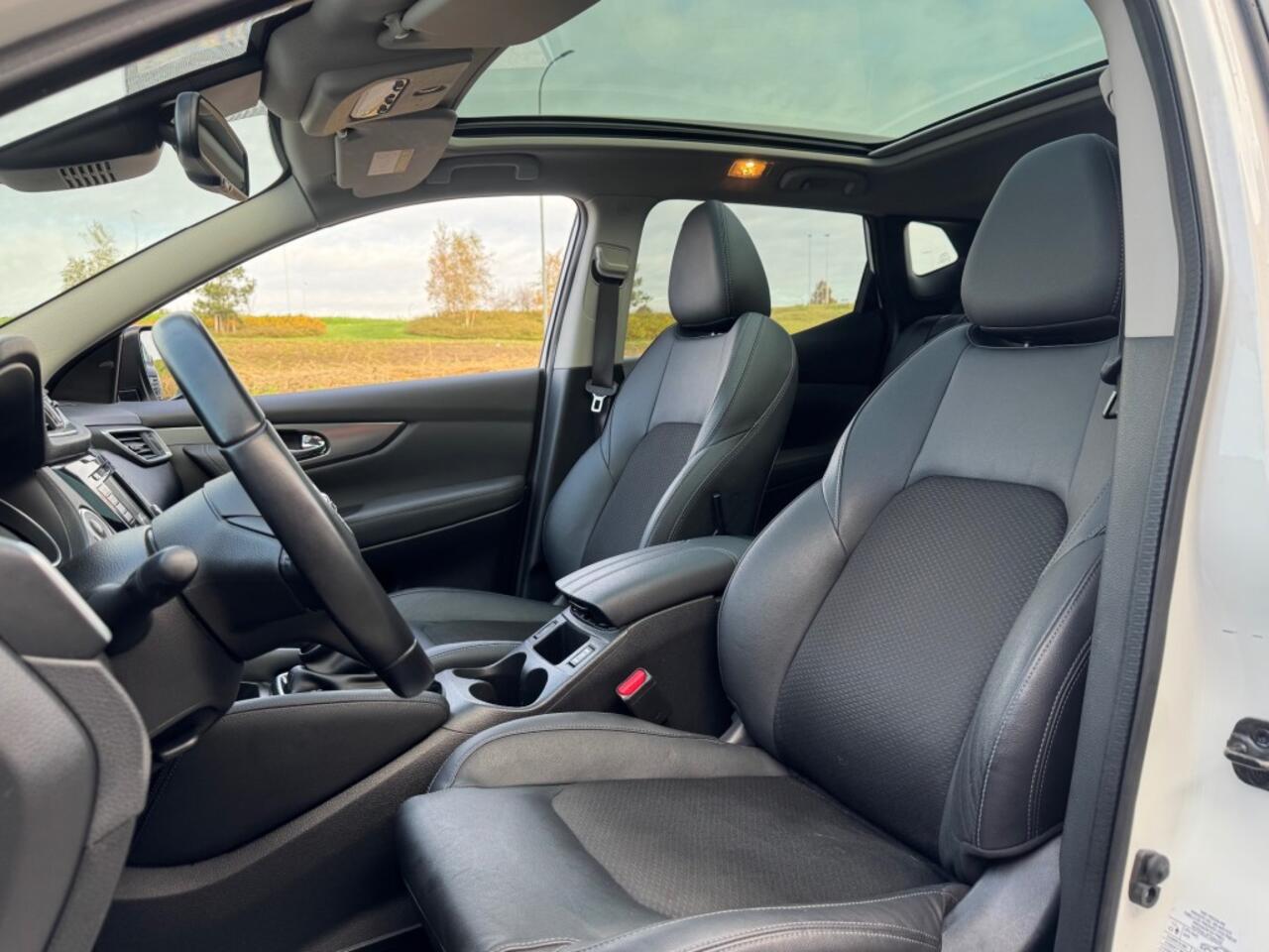 Nissan QASHQAI 1.3 DIG-T AUT. TEKNA 160PK HALF-LEER PANO-DAK 360-CAMERA NAVI AIRCO LMV PDC