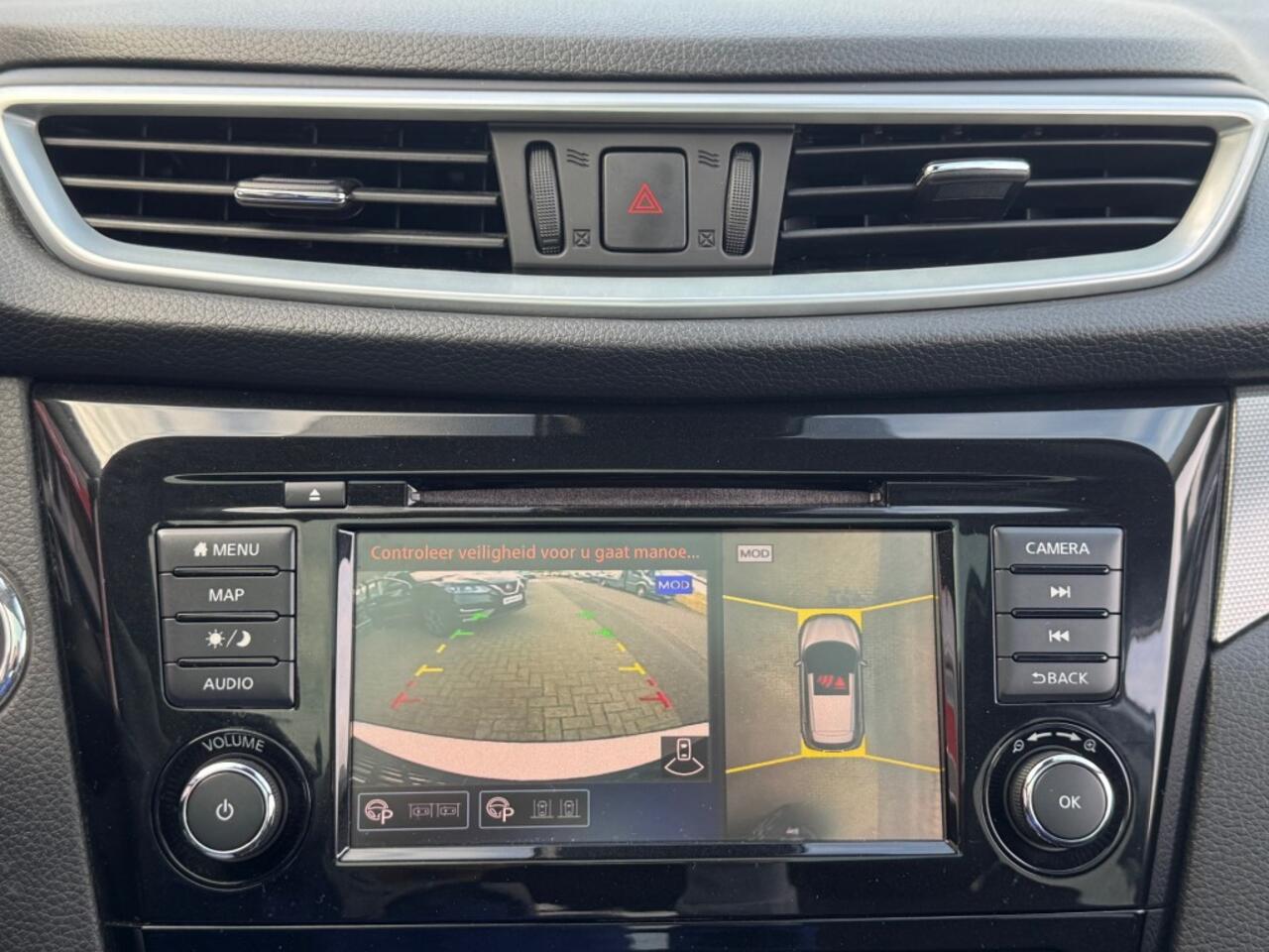 Nissan QASHQAI 1.3 DIG-T AUT. TEKNA 160PK HALF-LEER PANO-DAK 360-CAMERA NAVI AIRCO LMV PDC