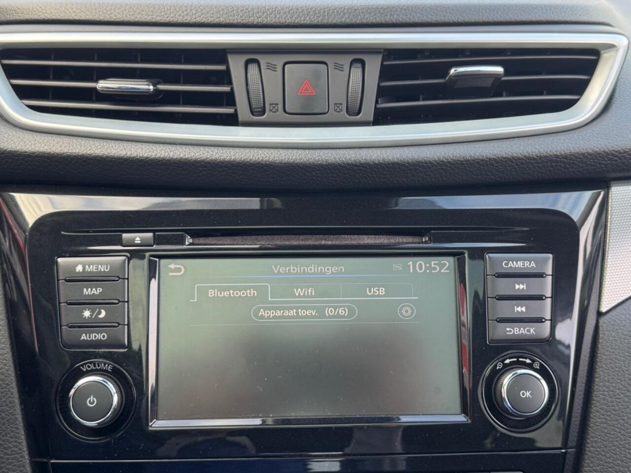 Nissan QASHQAI 1.3 DIG-T AUT. TEKNA 160PK HALF-LEER PANO-DAK 360-CAMERA NAVI AIRCO LMV PDC