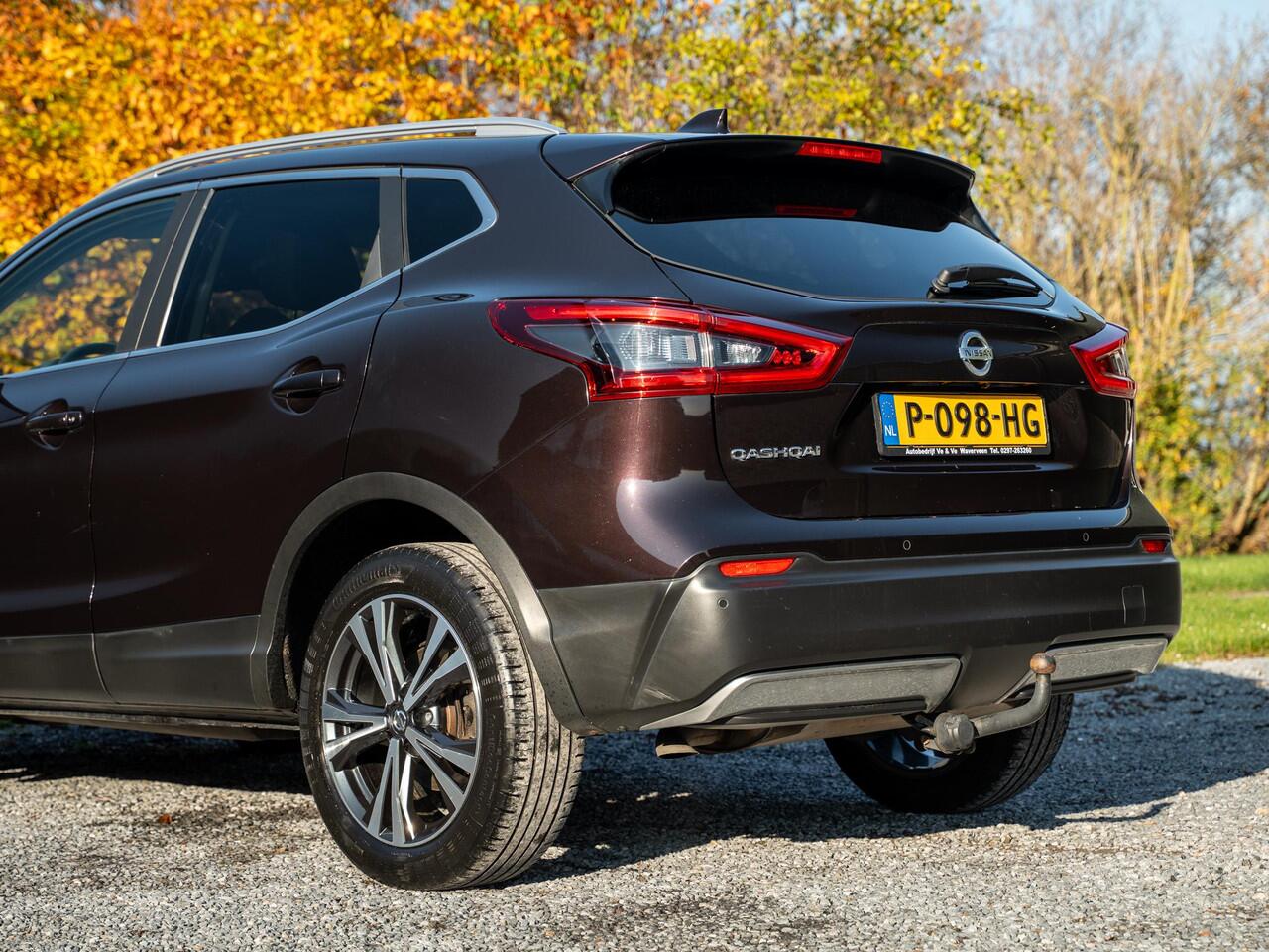 Nissan QASHQAI 1.3 DIG-T N-Connecta // trekhaak // panorama dak