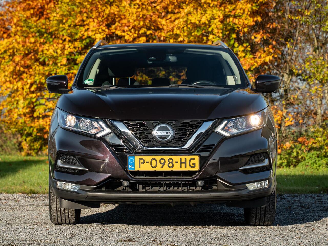 Nissan QASHQAI 1.3 DIG-T N-Connecta // trekhaak // panorama dak