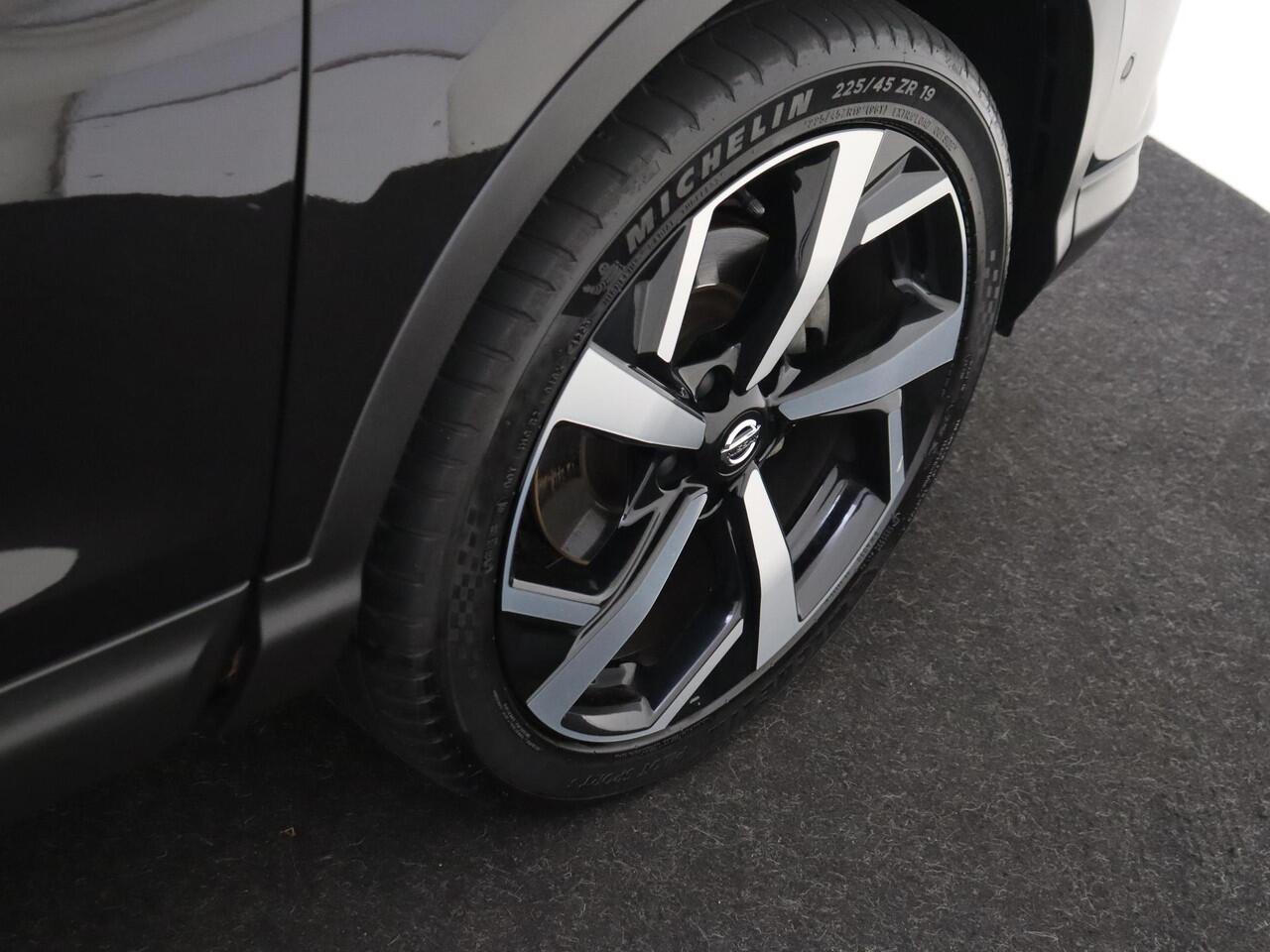 Nissan QASHQAI 1.2 Tekna Panoramadak | Half leder | Navigatie