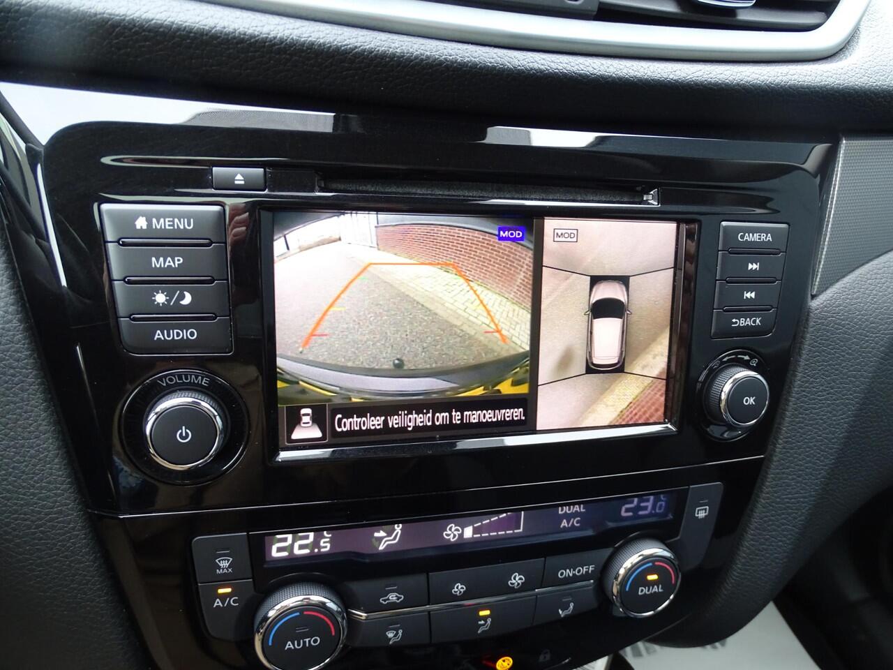 Nissan QASHQAI 1.3 DIG-T N-Connecta AUTOMAAT | PANORAMA DAK | FULL LED PAKKET | WINTER PAKKET | STOELVERWARMING | NAVIAGTIE | ACHTERUIT RIJ CAMERA | AFNEEMBARE TREKHAAK | AIRCO/ECC |
