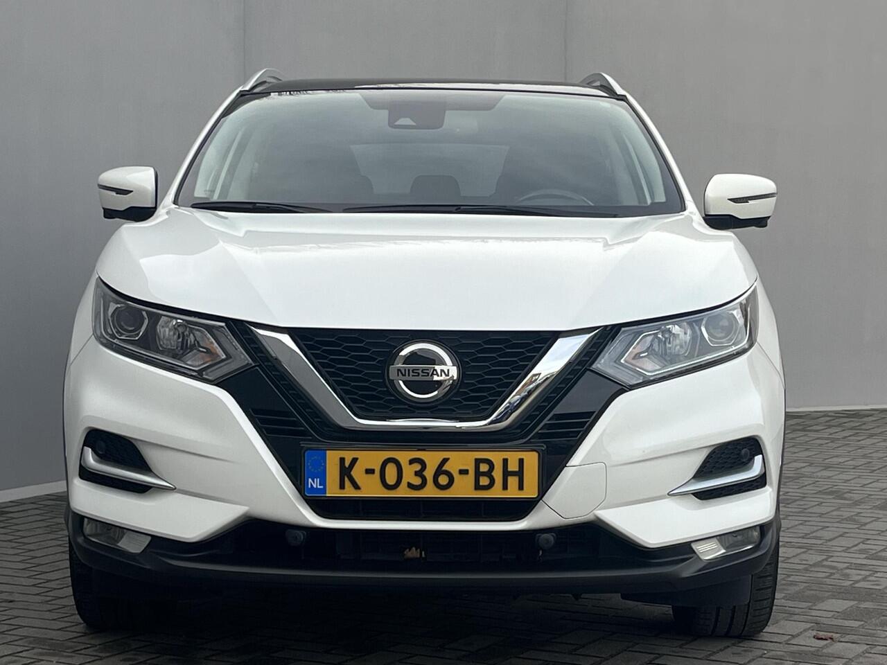 Nissan QASHQAI 1.3 DIG-T N-Connecta / Dealeronderhouden / Trekhaak (1500kg) / Panoramadak / Stoelverwarming / Rondzichtcamera / Adaptieve Cruise Control / Voorruitverwarming / Navigatie / Apple Carplay & Android Auto / Climate Control /