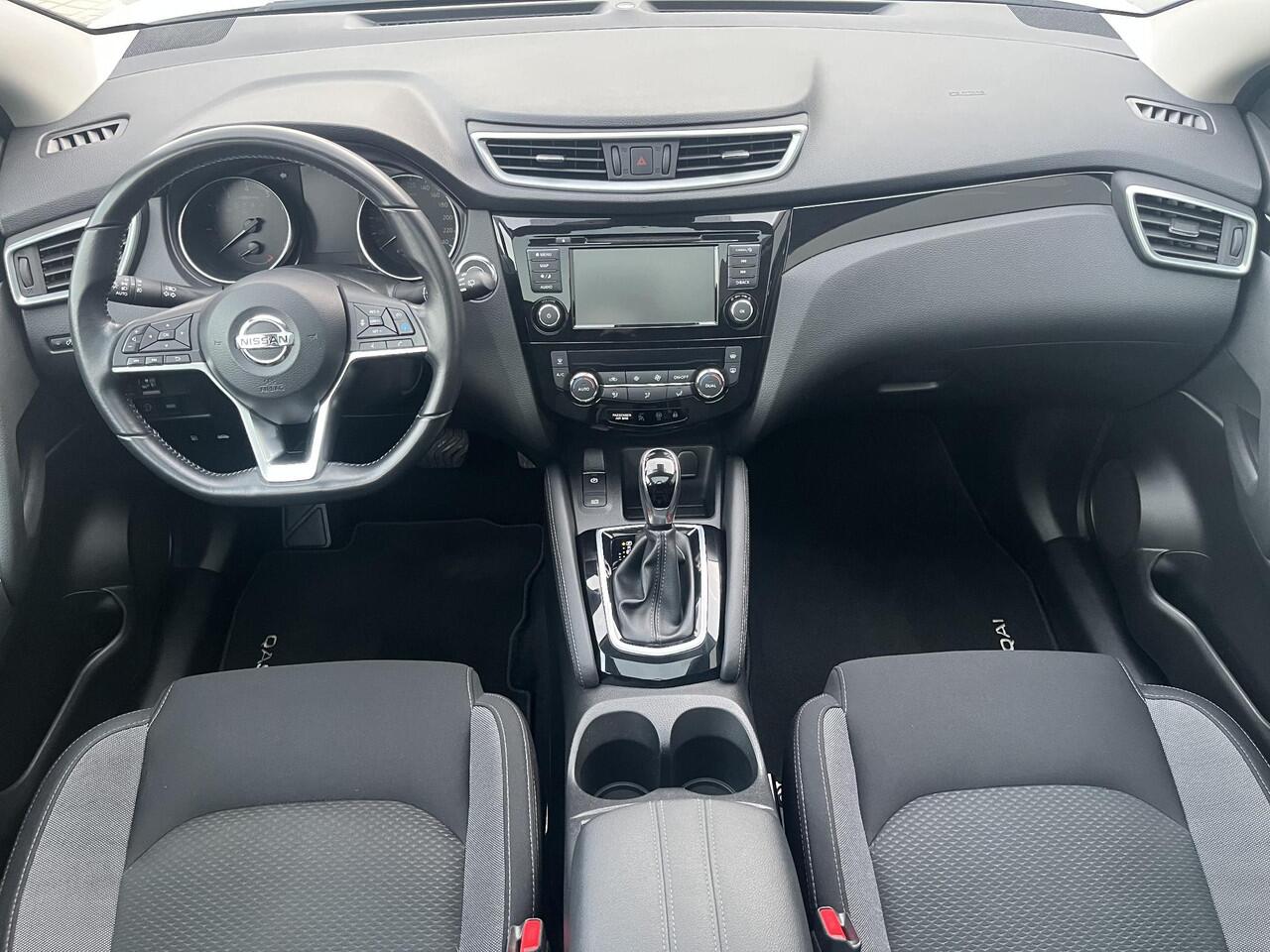 Nissan QASHQAI 1.3 DIG-T N-Connecta / Dealeronderhouden / Trekhaak (1500kg) / Panoramadak / Stoelverwarming / Rondzichtcamera / Adaptieve Cruise Control / Voorruitverwarming / Navigatie / Apple Carplay & Android Auto / Climate Control /