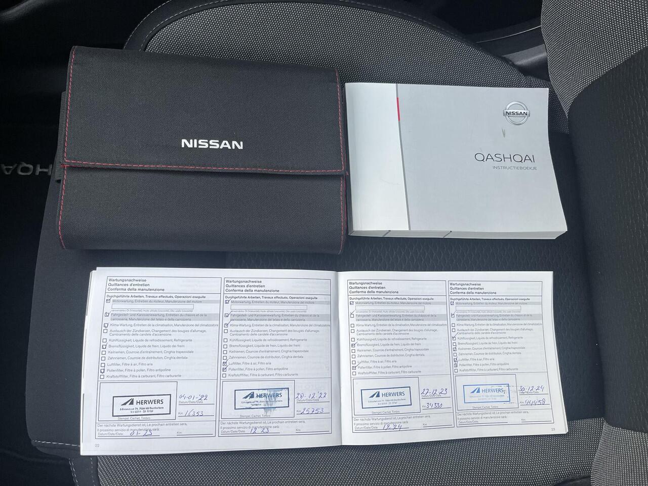Nissan QASHQAI 1.3 DIG-T N-Connecta / Dealeronderhouden / Trekhaak (1500kg) / Panoramadak / Stoelverwarming / Rondzichtcamera / Adaptieve Cruise Control / Voorruitverwarming / Navigatie / Apple Carplay & Android Auto / Climate Control /