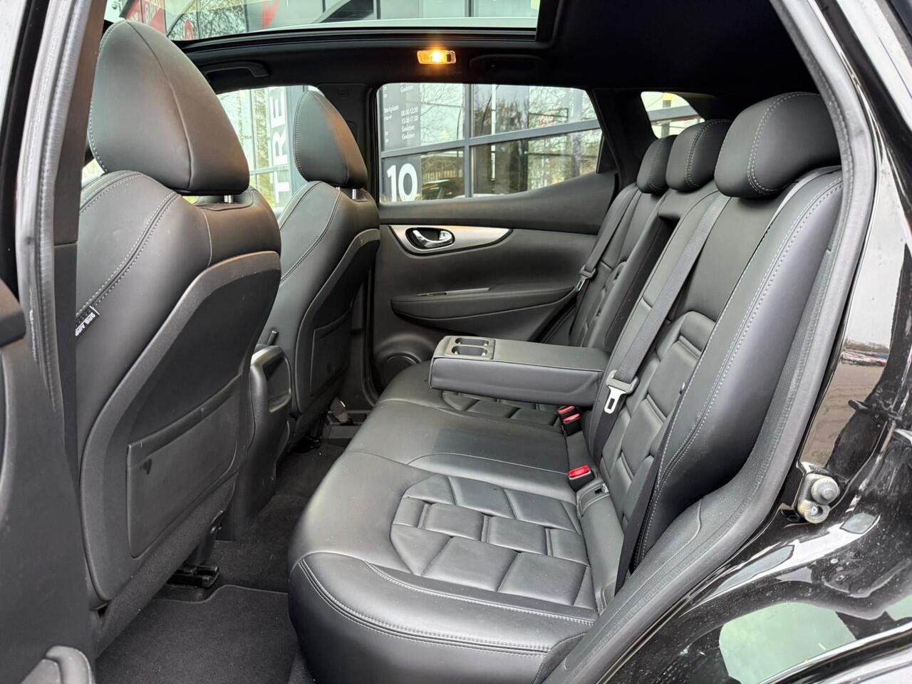 Nissan QASHQAI 1.3 DIG-T Tekna + *Trekhaak & Stoelverwarming*