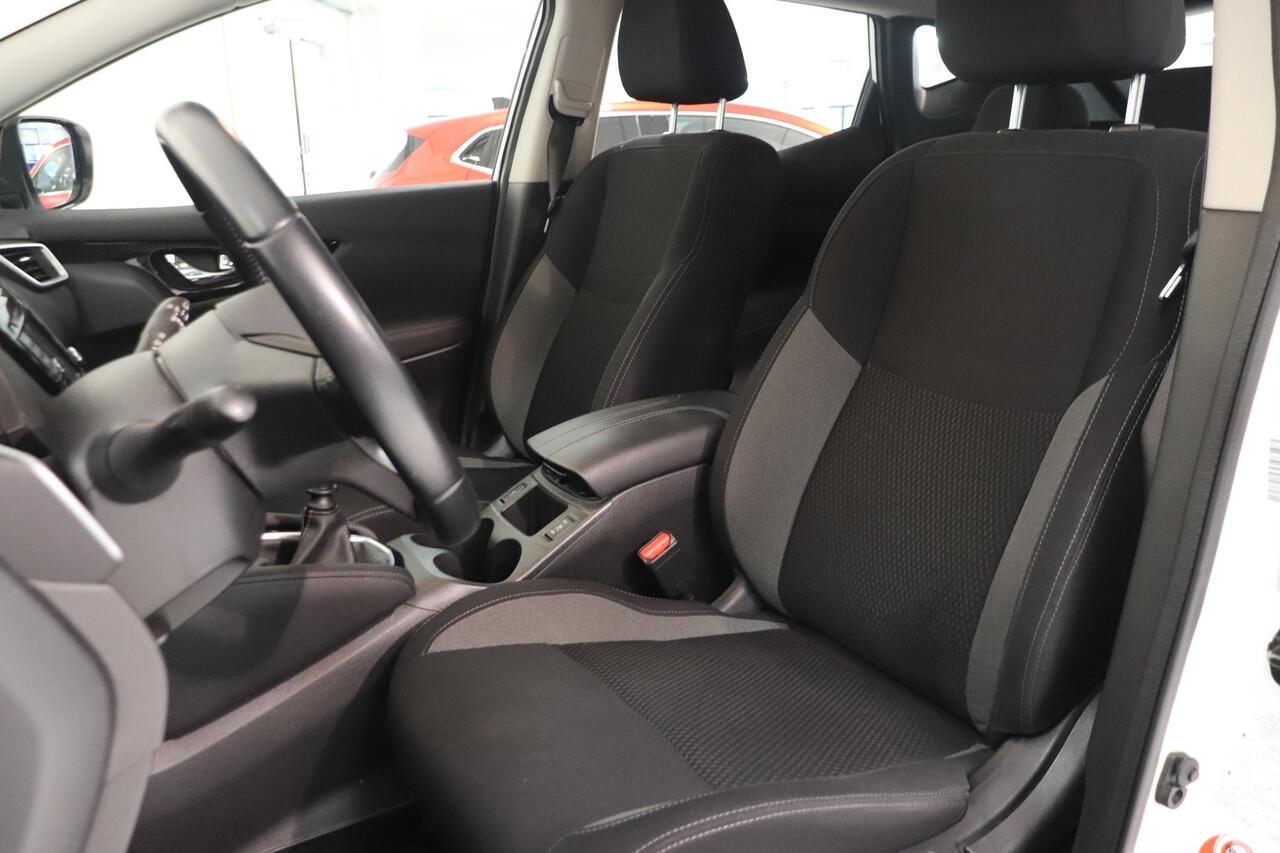 Nissan QASHQAI 1.3 DIG-T N-Connecta | Camera | Navigatie | Voorruitverwarming | Trekhaak | All season banden | AppleCarplay AndroidAuto |