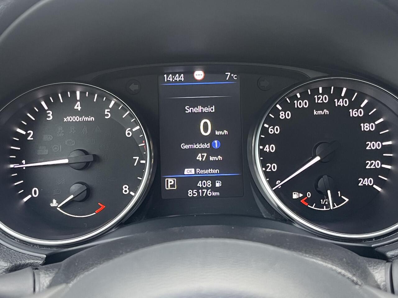 Nissan QASHQAI 1.3 DIG-T Tekna / Trekhaak (1500kg) / Stoelverwarming / Panoramadak / Cruise Control / Climate Control / Rondzichtcamera / Apple Carplay & Android Auto / Keyless Start + Entry /