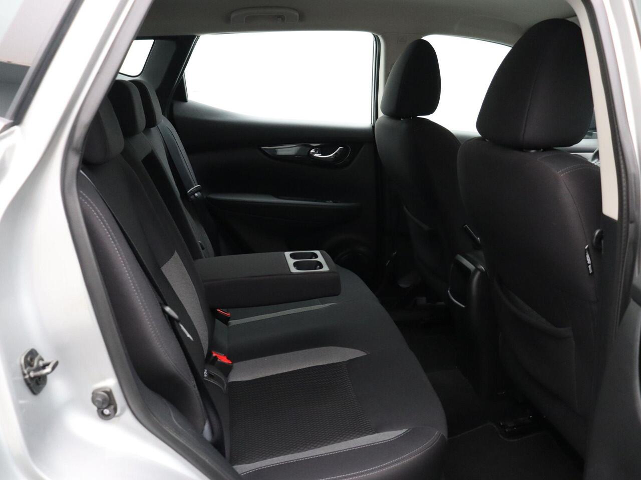 Nissan QASHQAI 158pk DIG-T Acenta | Trekhaak | Automaat | Apple Carplay & Android Auto | 1500kg trekgewicht |