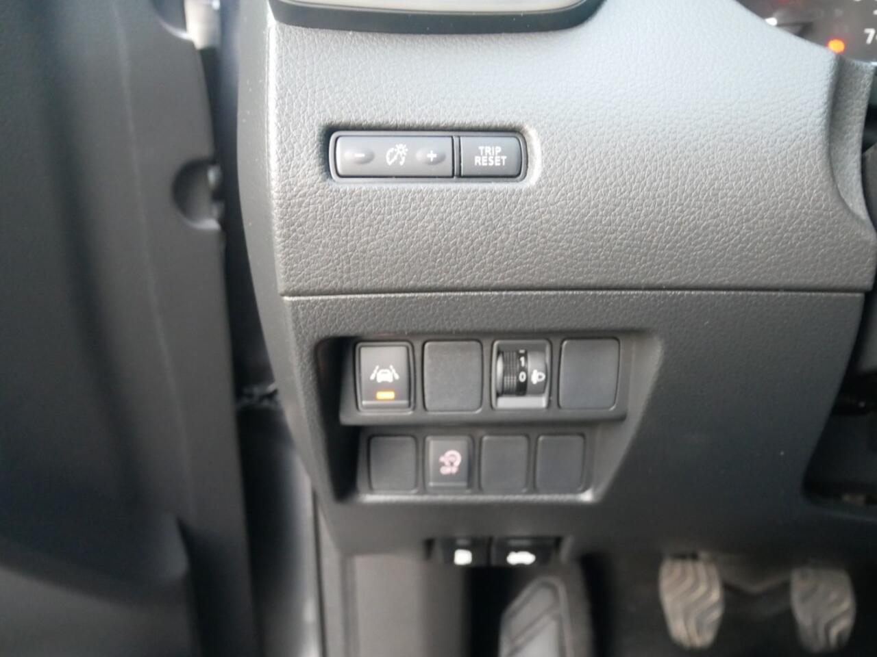 Nissan QASHQAI 1.3 DIG-T N-CONNECTA **Clima//Navi//Lm **