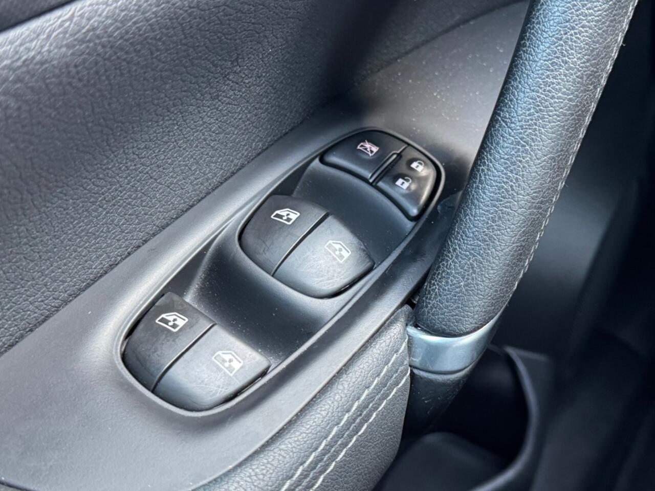 Nissan QASHQAI 1.3 DIG-T Tekna - Adaptive cruise - LED - 360 camera - 21